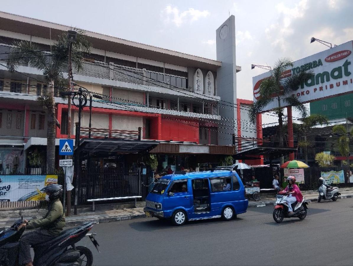 Hotel Syariah Selamat Sukabumi Exterior photo